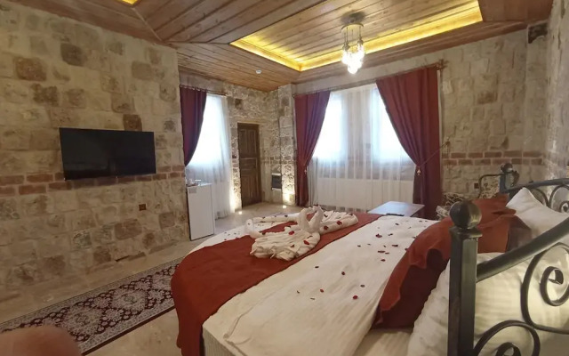 Yamak Stone House