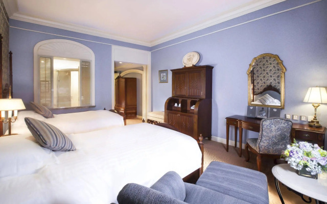 Rocks Hotel