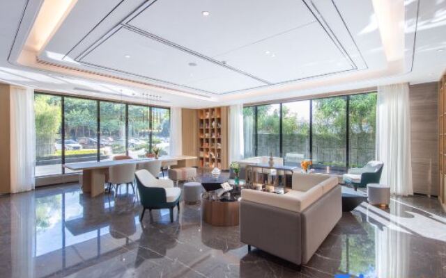 Zhuhai High-tech Zone University Town Government Affairs Center Atour Hotel