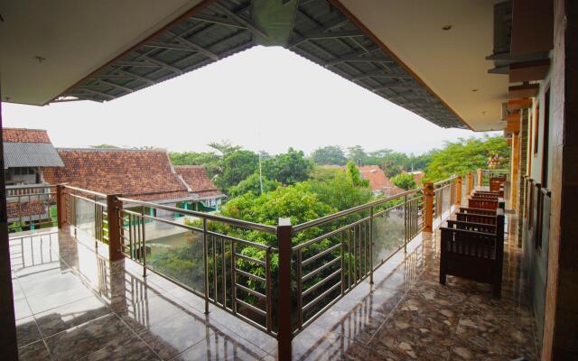 OYO 820 Abad Baru Hotel