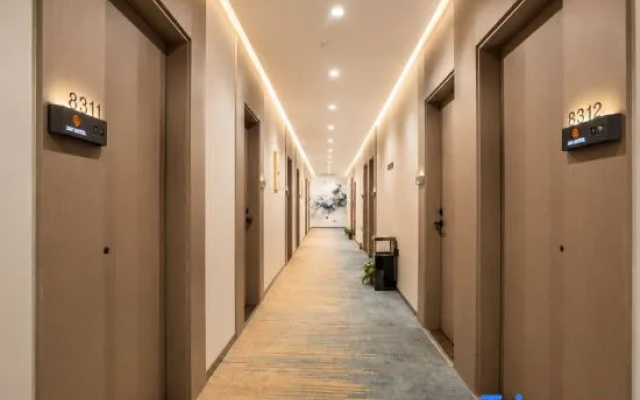 Yuqi Hotel (Zhumadian High-Speed Railway West Station)