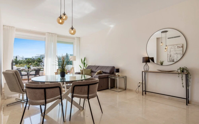 Scenic Apartment in Alcazaba Lagoon Ref M55