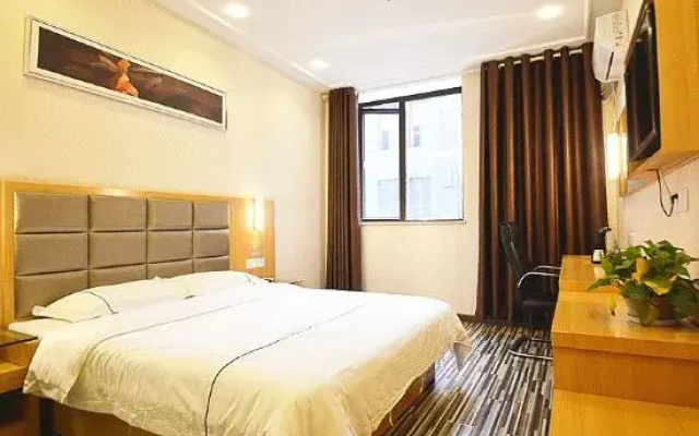 Kaiyue Hotel (Wuhan Vanke Emerald Binjiang)