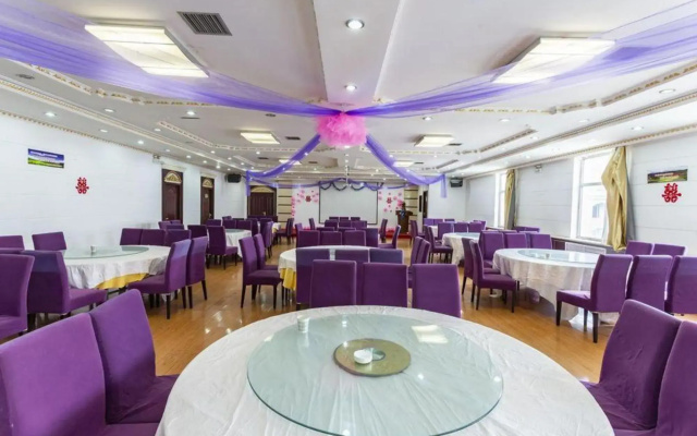 Qilian Hotel
