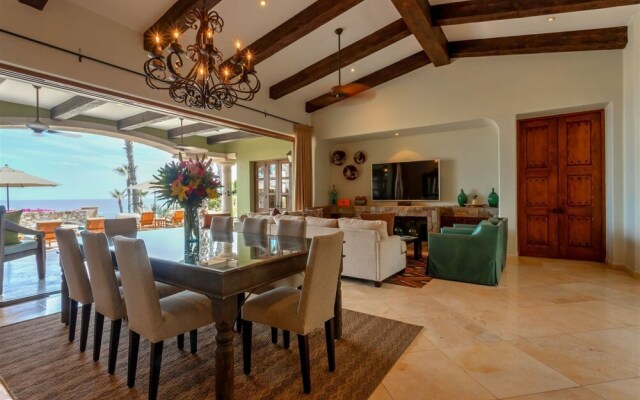 Casa Maravillas: 4 Bdrm Colonial Inspired Design Villa in Punta Ballena at a Discounted Rate!