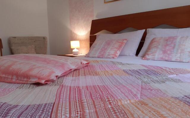 Saglia Apartments