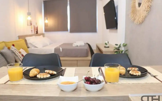 New Studio 3 Downtown Thessaloniki-fully Equipped