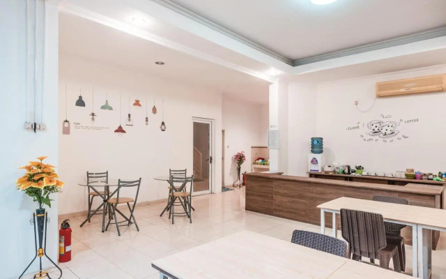 Eden Residence by OYO Rooms