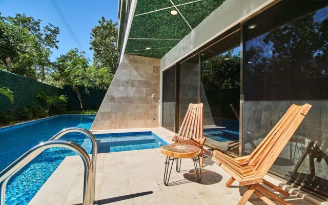 Brava Towers 102 Swim Up By Lockey