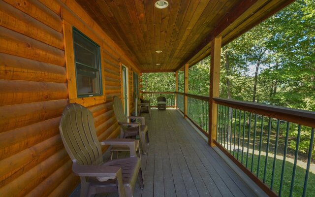 Bear Paws 2 Bedroom House