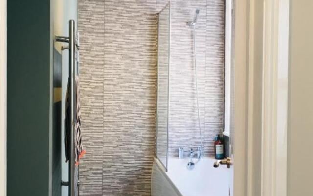 Bright Apartment in the Heart of St Leonards