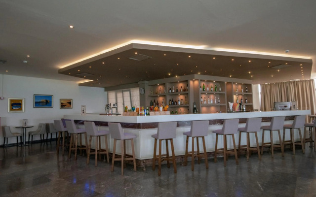 Themis Beach Hotel
