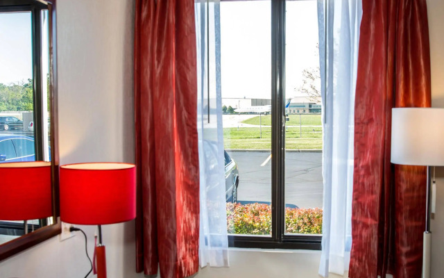 Ramada Plaza Chicago North Shore