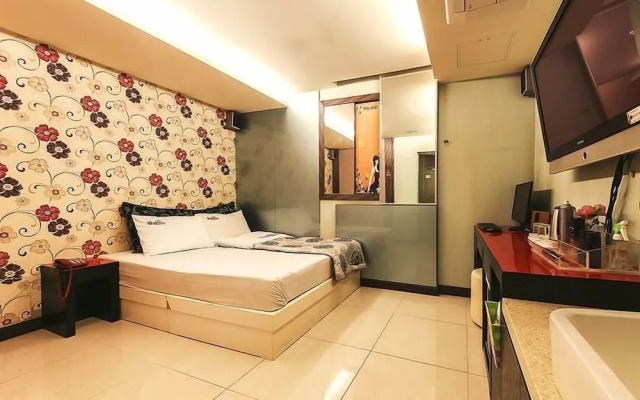 Palace Motel