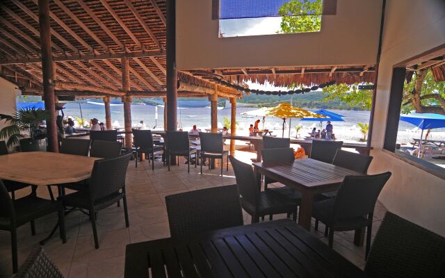 Hideaway Island Resort