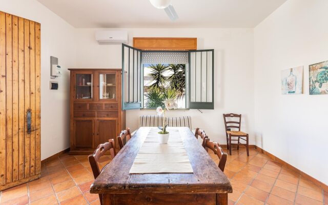 2753 Villa Evelin by Barbarhouse