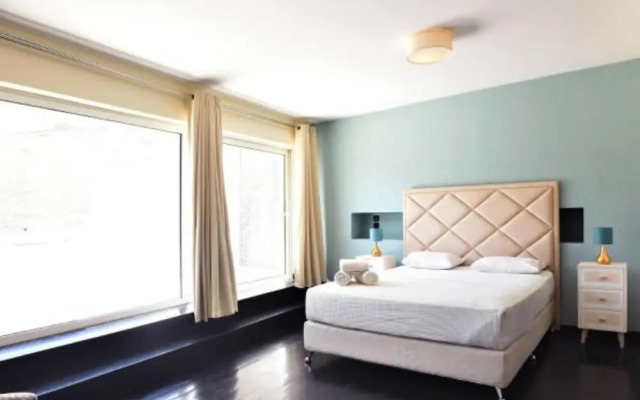 Antisthenes Apartments