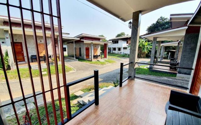 B Tel Chomthong Resort Chiang Mai