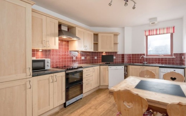 Spacious Flat In Stockbridge