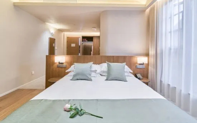 Qianyuan Jiangxin Hotel