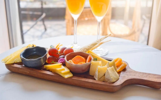 Mademoiselle Boutique Resort and Cafe