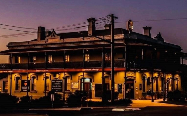 Oriental Hotel