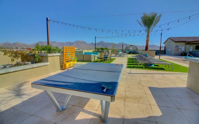 Rooftop Pool, Views, Close to Shops & Dining 1131