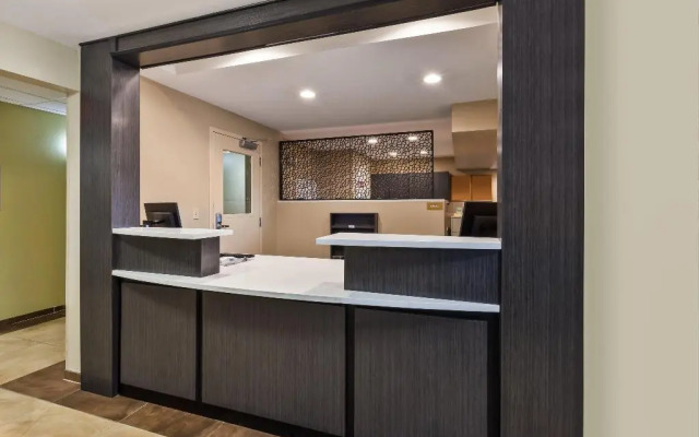 Candlewood Suites Huntersville-Lake Norman