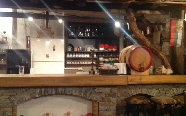 Bazoteva House