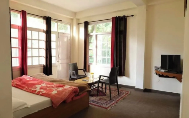 Hotel paradise hills