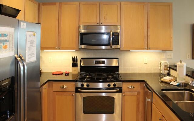 Whar305x 2 Bedroom Condo