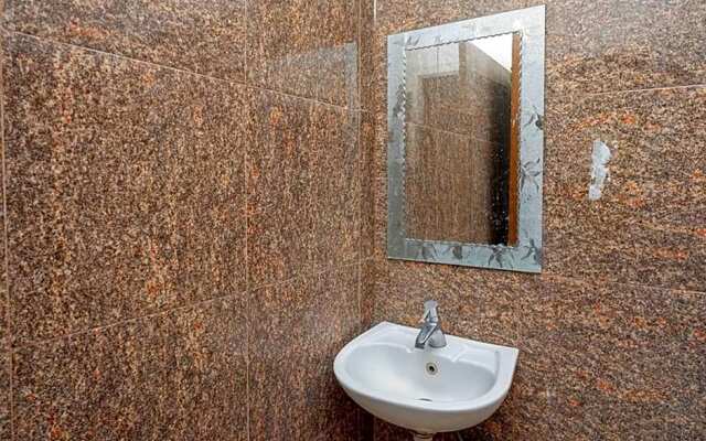 RedDoorz near Balai Kota Batu 3