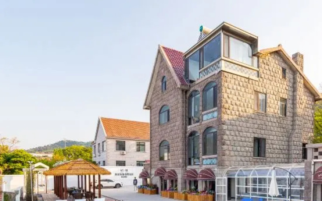 Sanmengji Seaview Pool Vacation Homestay (Laoshan Scenic Area Branch) – Outside – Qingdao