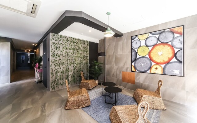 Gray 191 Hotel