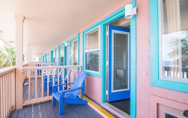 The Driftwood Lodge