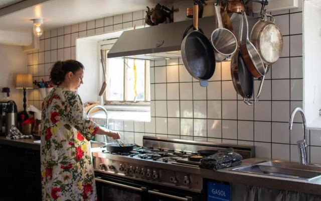 Hem Till Gården I Västerås Ab