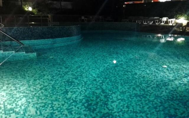 Sineva Del Sol Apartments