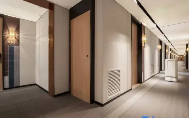 Home Selection Hotel (Beijing Communication University Guanzhuang Branch)