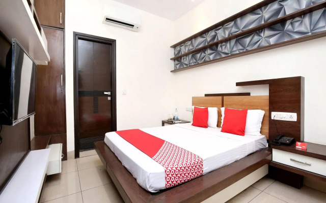Hotel Grand M Lajjo By OYO Rooms