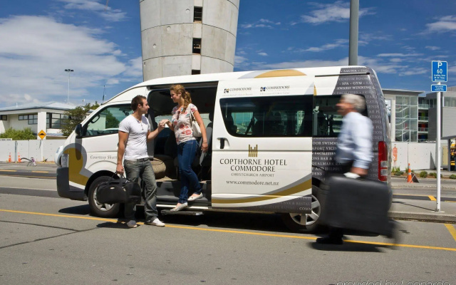 Commodore Airport Hotel