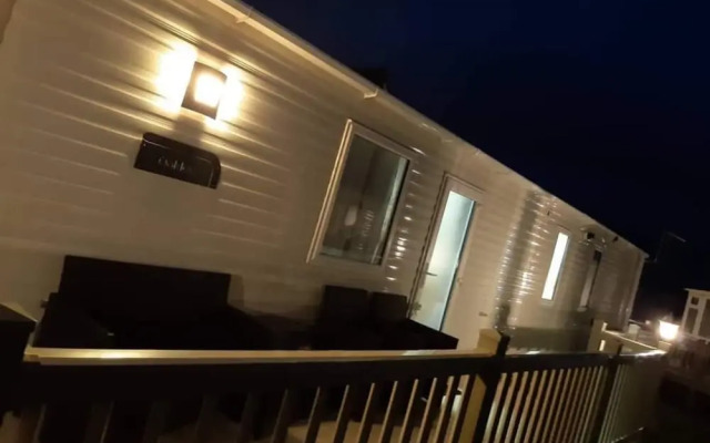 Inviting Beautiful 3-bed Caravan in Ingoldmells