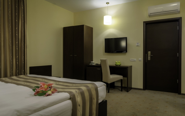 Golden Time Hotel