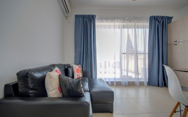 Off The Strand Gzira Top Floor Apartment