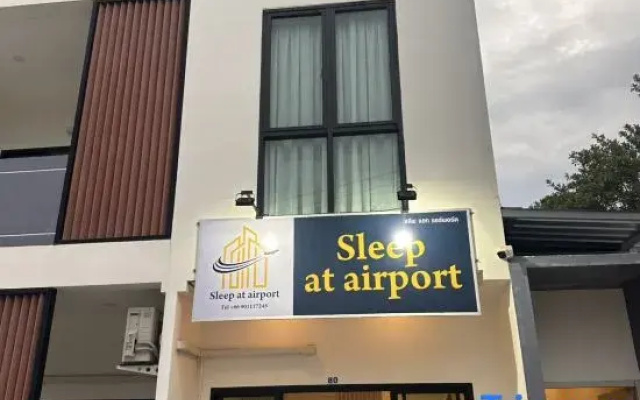 Sleep At Airport