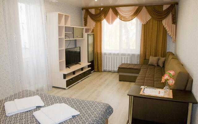 Barbaris na ulitse 30 Let Pobedy