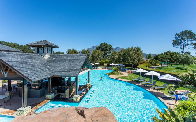 Pearl Valley Hotel by Mantis