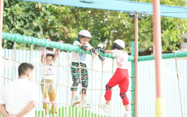 Ayong's Adventure Park