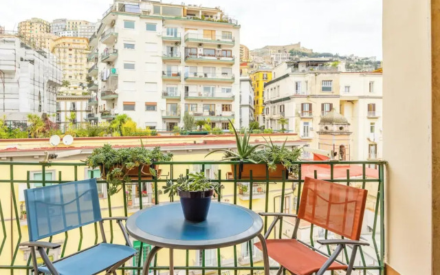 Colonna Classic Style Apartment
