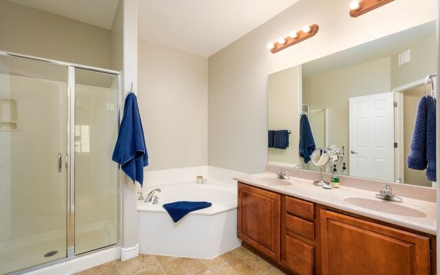 Villa Desert Ridge 2 Bedroom Condo by RedAwning