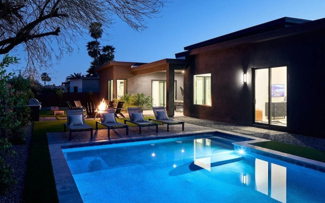 Luxe - Solstice Retreat - Heated Pools - 2 Homes